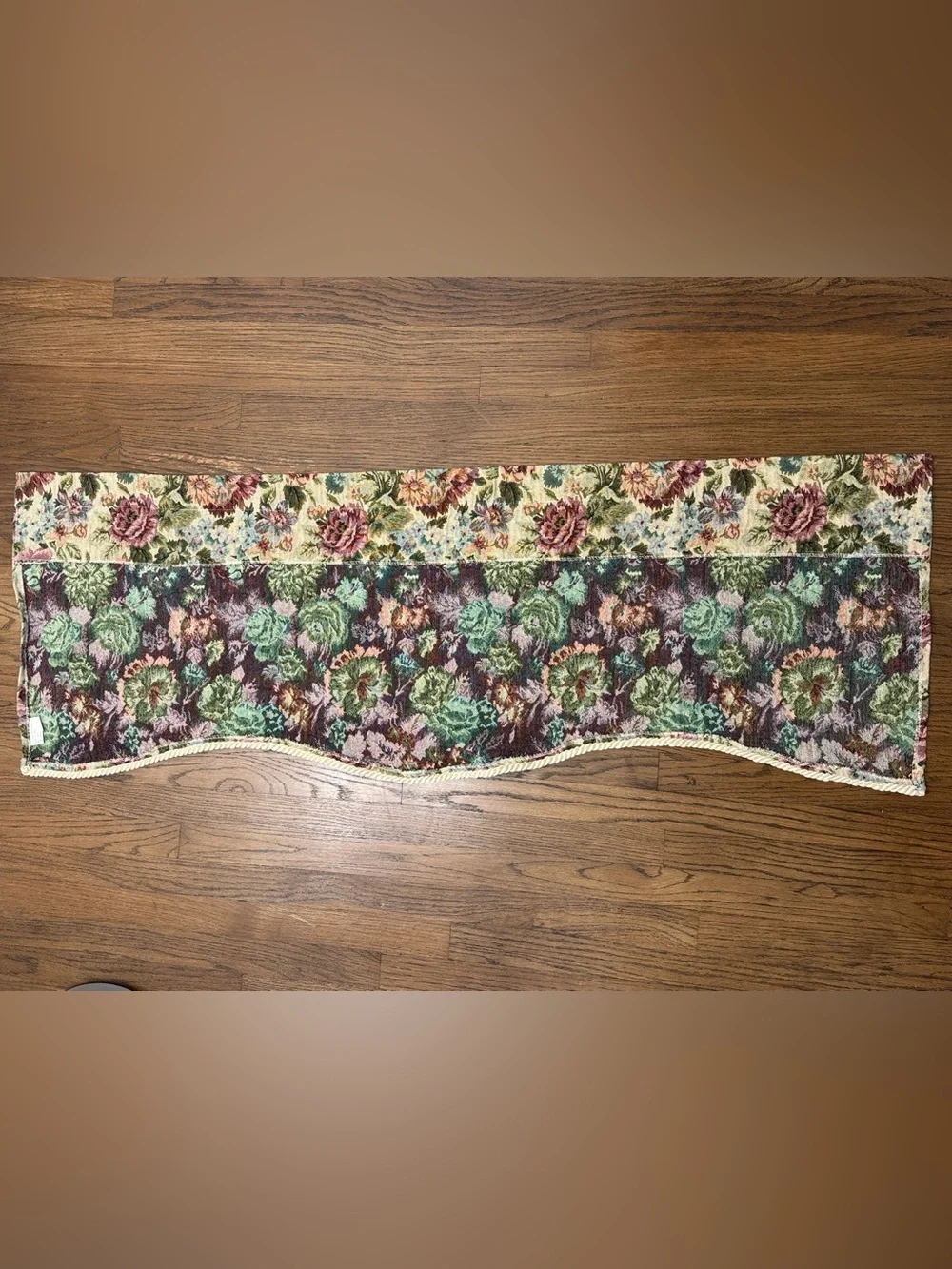 Floral Tapestry Valance in Cream, Pink & Green
